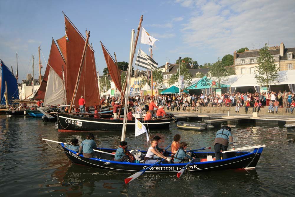 Semaine du Golfe 2009 - Les photos de la grande parade des voiliers de pêche et de travail de la semaine du Golfe du Morbihan - 23 Mai 2009 - Port de Vannes