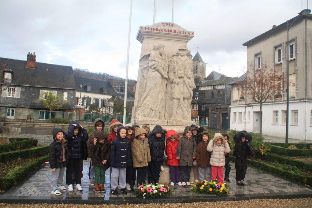 Z - Le Sacré-Cœur commémore l’armistice 2013