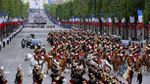 Défilé 14 juillet 2015 Champs Elysées+ F.Hollande [Replay] France 2