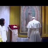 Le long silence du Pape devant la Vierge de Guadalupe