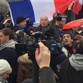 Protesta contro immigrazione, Hollande fa arrestare Generale della Legione - VIDEO