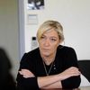 Le Kiosque aux Canards-Entre mensonges et approximations, Marine Le Pen continue de séduire les beaufs