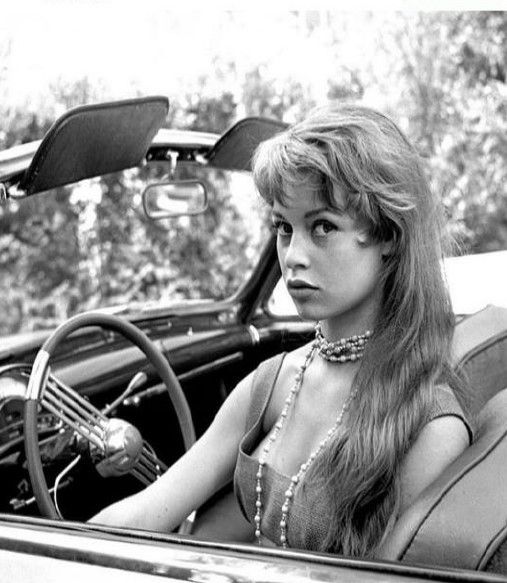 S’inspirer de Brigitte Bardot pour s’habiller cet été...